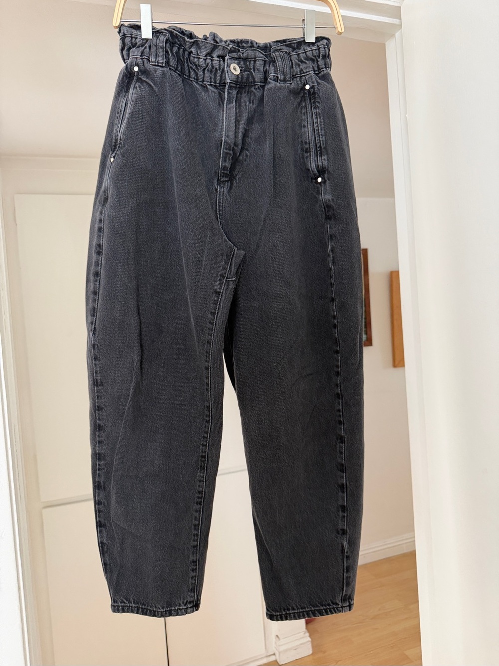 Zara Women’s Paper Bag High Waisted Jeans.